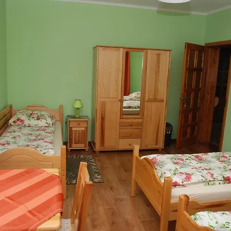 Nad Lesniowka Homestay *